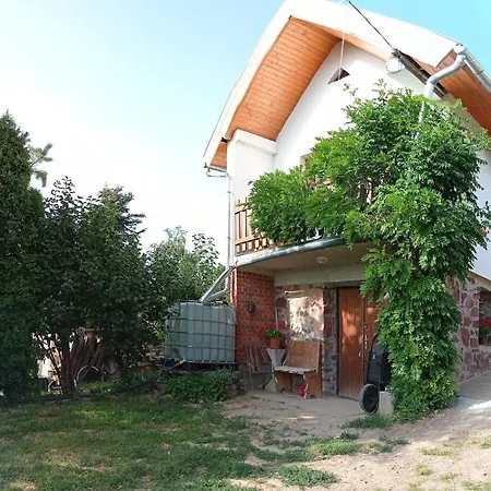 Eva Vendeghaz Apartment